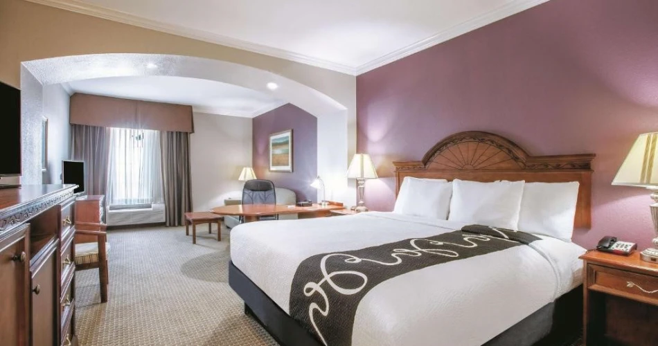 Affordable and Convenient: Budget-Friendly Hotels Near Winstar Casino